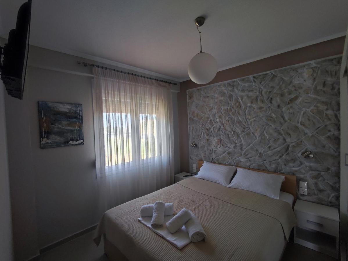 A & F Apartments - Ari'S House Kalyves Polygyrou Bagian luar foto